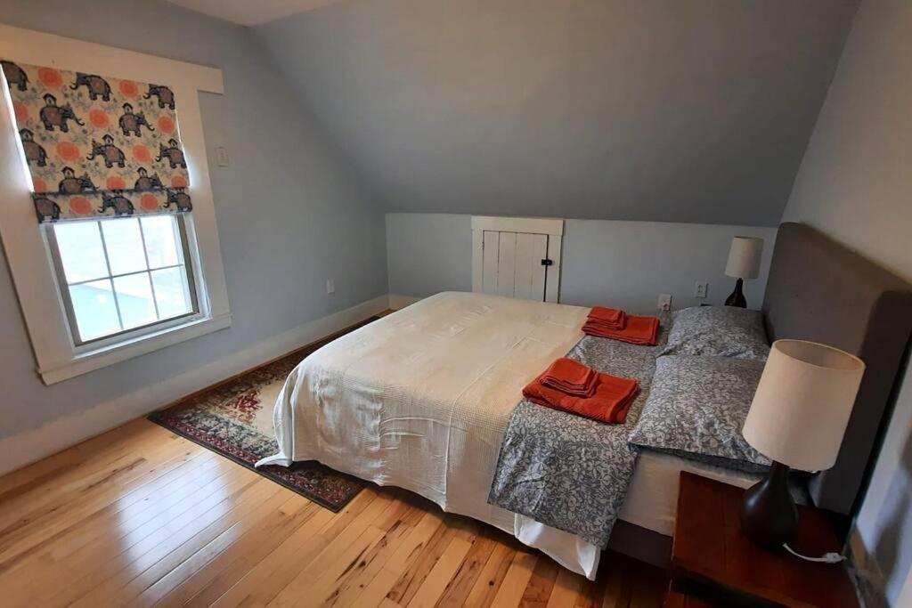 Guest Suite In Historical District Gloucester Exterior photo